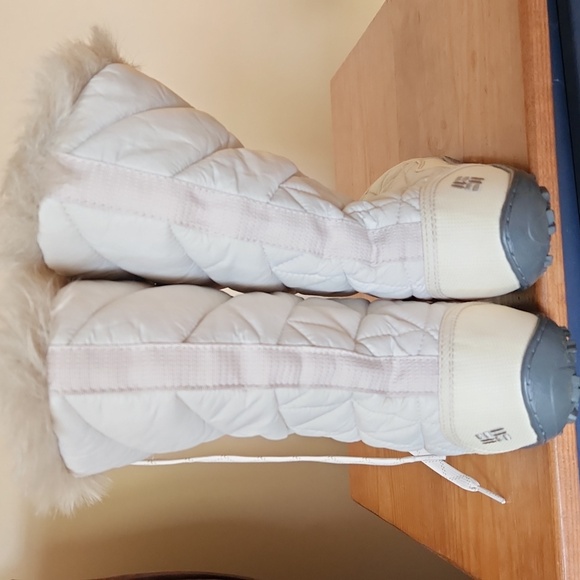 COLUMBIA waterproof off white womans size 7 winter boots - Picture 12 of 12